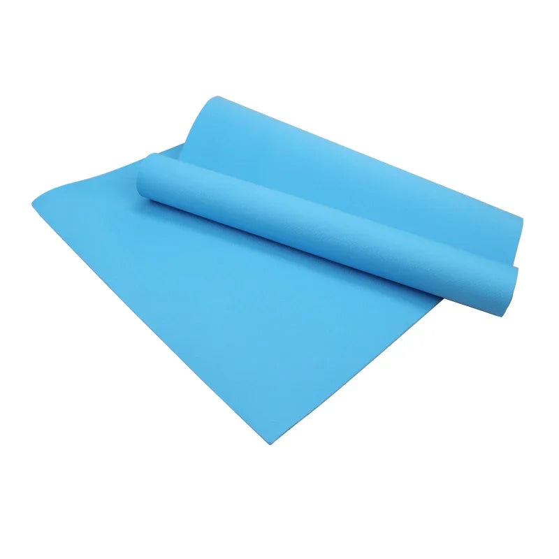 Portable and Lightweight 6MM Thick Yoga Mat with Durable Materials